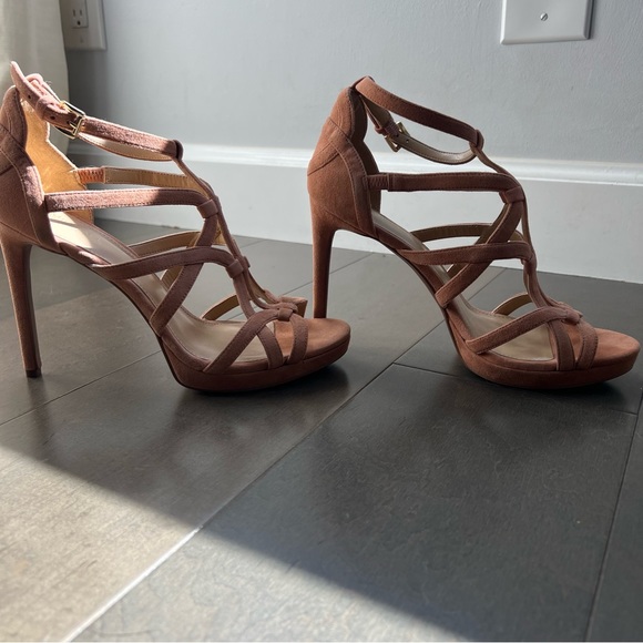 Michael by Michael Kors Peach Suede Strappy Heels Size 7.5 - Picture 6 of 10